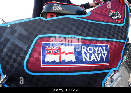 Lakeside Martelli Speedway team annunciare la sponsorizzazione da parte della Royal Navy per la stagione 2010 a bordo della HMS Kent in Portsmouth Dockyard - 03/02/10 Foto Stock