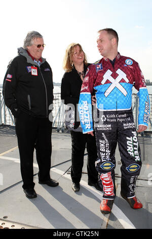 Lakeside Martelli Speedway team annunciare la sponsorizzazione da parte della Royal Navy per la stagione 2010 a bordo della HMS Kent in Portsmouth Dockyard - 03/02/10 Foto Stock