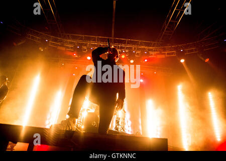 Banda di Metalcore Parkway Drive si esibisce dal vivo in Milano, Italia Foto Stock