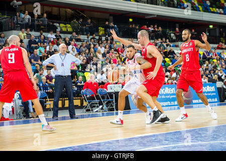 Casella di rame Arena, Londra, Regno Unito. Decimo Sep, 2016. Gran Bretagna faccia il team di Ungheria nel cestello di Euro 2017 qualificatori sotto head coach Joe Prunty, in una partita cruciale per entrambe le squadre. Ungheria vittoria 88-80 sopra GB. Credito: Imageplotter News e sport/Alamy Live News Foto Stock