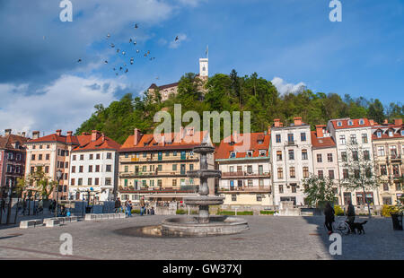 Ljubljana con castello, Slovenia Foto Stock