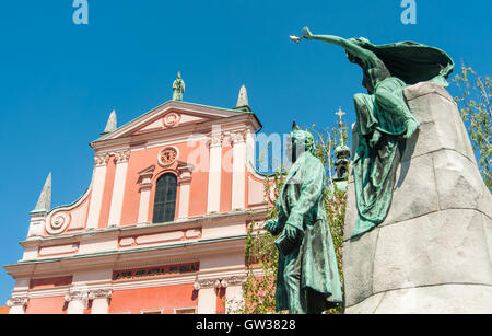 Presern square con la statua e chiesa, Lubiana, Slovenia Foto Stock