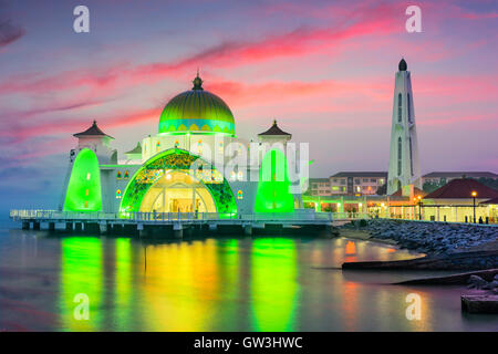 Malacca Moschea dello Stretto di Malacca, Malaysia. Foto Stock