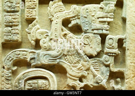 Maya calcaree intagliate architrave n. 25 scavato dalla struttura 23, Chiapas, Messico. Camera 27 British Museum di Londra, Regno Unito. Foto Stock