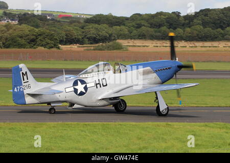 G-BIXL, conservato il North American P-51D Mustang, presso l'Aeroporto di Prestwick durante la scozzese Airshow Internazionale nel 2016. Foto Stock