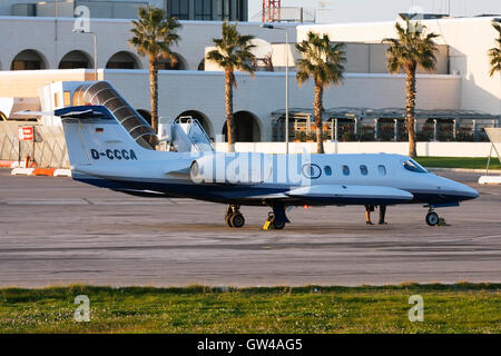 Jet Executive Gates Learjet 35A [D-CCCA] sul VIP stand nel grembiule 9. Foto Stock