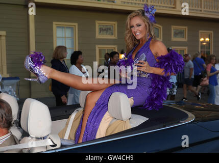 Atlantic City, NJ, Stati Uniti d'America. Decimo Sep, 2016. 10 Settembre 2016 - Atlantic City, New Jersey - Miss Tennessee, Grazia Burgess. 2017 Miss America ci mostrano le tue scarpe Parade Photo credit: MJT/AdMedia Credito: Mjt/AdMedia/ZUMA filo/Alamy Live News Foto Stock