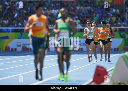 Rio de Janeiro, Brasile. Undicesimo Sep, 2016. Shinya Wada & Takashi Nakata (JPN) Atletica leggera : Uomini 1500m T11 calore allo Stadio Olimpico durante il Rio 2016 Giochi Paralimpici a Rio de Janeiro in Brasile . Credito: AFLO SPORT/Alamy Live News Foto Stock