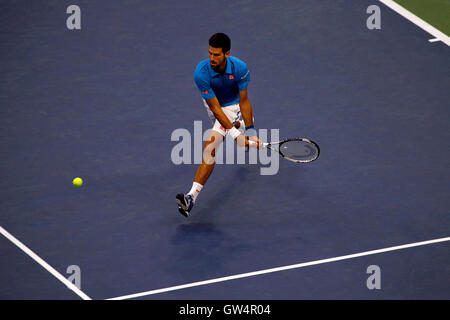 New York, Stati Uniti. Undicesimo Sep, 2016. Novak Djokovic durante gli Stati Uniti aperti i campionati di tennis finale contro la Svizzera Warwinka Stan a Flushing Meadows, New York Domenica, Settembre 11th. Credito: Adam Stoltman/Alamy Live News Foto Stock