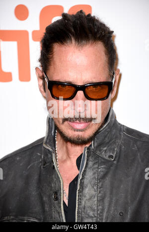 Toronto, Ontario, Canada. Undicesimo Sep, 2016. CHRIS CORNELL assiste "promessa" Premiere detenute a Roy Thomson Hall durante il Toronto International Film Festival il 11 settembre 2016 a Toronto in Canada. Credito: Igor Vidyashev/ZUMA filo/Alamy Live News Foto Stock