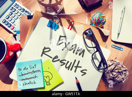 Risultati esame esame Schoold rivedere il concetto di valutazione Foto Stock
