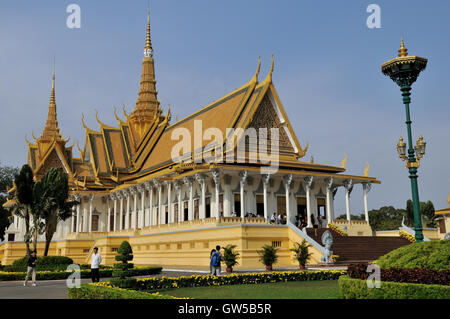 Phnom Penh - Palazzo Reale - il trono Hall Foto Stock