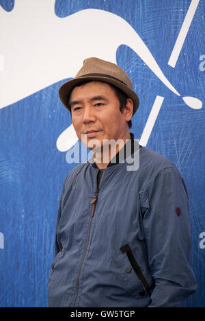 Direttore Kim Jee-woon presso l'età del film Ombre photocall presso la 73rd Festival del Cinema di Venezia, 2016 Foto Stock