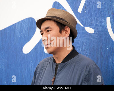 Direttore Kim Jee-woon presso l'età del film Ombre photocall presso la 73rd Festival del Cinema di Venezia, 2016 Foto Stock