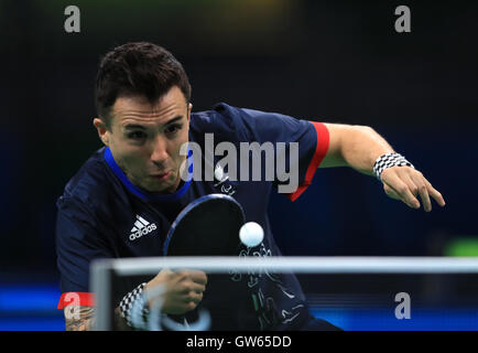 In Gran Bretagna la volontà Bailey compete nella classe 7 Mens Singles Ping Pong medaglia d oro corrispondono, durante il quinto giorno del 2016 Rio Giochi Paralimpici di Rio de Janeiro in Brasile. Foto Stock