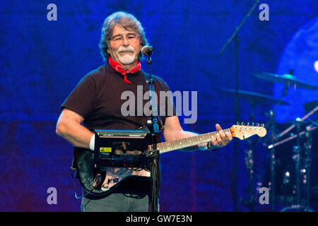 Green Bay, Wisconsin, Stati Uniti d'America. 31 Agosto, 2016. RANDY OWEN di Alabama suona dal vivo al centro Resch in Green Bay, Wisconsin © Daniel DeSlover/ZUMA filo/Alamy Live News Foto Stock