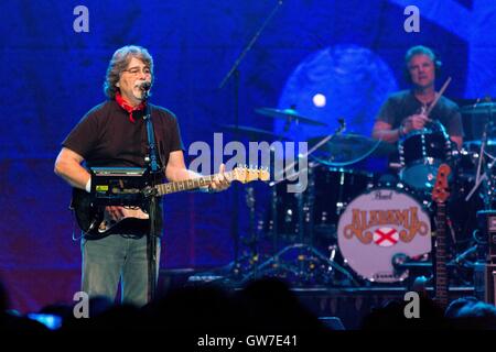 Green Bay, Wisconsin, Stati Uniti d'America. 31 Agosto, 2016. RANDY OWEN di Alabama suona dal vivo al centro Resch in Green Bay, Wisconsin © Daniel DeSlover/ZUMA filo/Alamy Live News Foto Stock