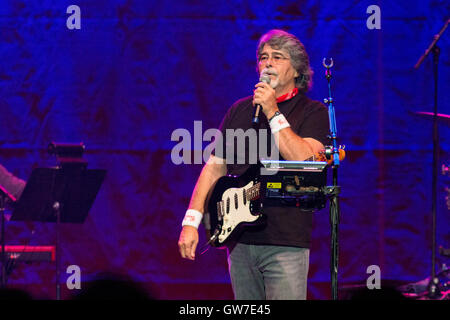 Green Bay, Wisconsin, Stati Uniti d'America. 31 Agosto, 2016. RANDY OWEN di Alabama suona dal vivo al centro Resch in Green Bay, Wisconsin © Daniel DeSlover/ZUMA filo/Alamy Live News Foto Stock