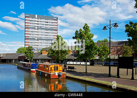 Il bacino del Coventry Canal a Coventry, West Midlands, England Regno Unito Foto Stock