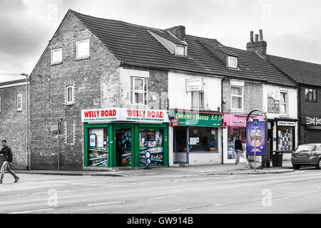 Negozi di Wellingborough road vicino a Abington Square Northampton. Foto Stock