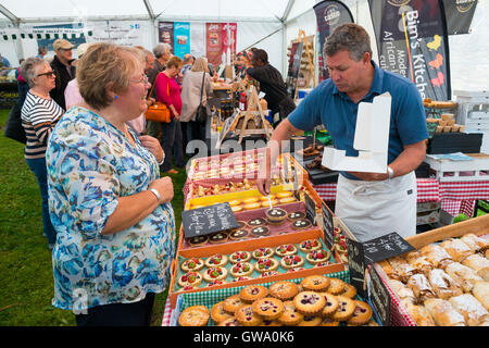 Amore dolci di pasticceria in vendita a Ludlow Food Festival, Shropshire, Inghilterra, Regno Unito Foto Stock