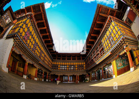 Vista interna di Paro Dzong, Paro, Bhutan. Foto Stock