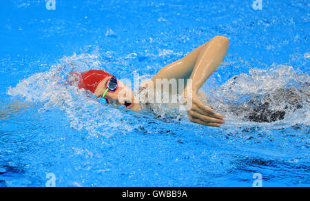 Gran Bretagna Abby Kane durante le Donne 400m Freestyle - S13 finale alla Olympic Aquatics Stadium durante il quinto giorno del 2016 Rio Giochi Paralimpici di Rio de Janeiro in Brasile. Foto Stock