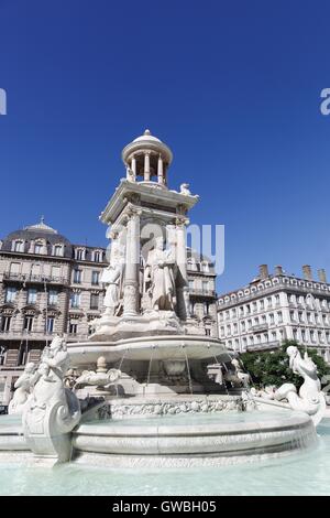 Fontana a Place des giacobini a Lione, Francia Foto Stock