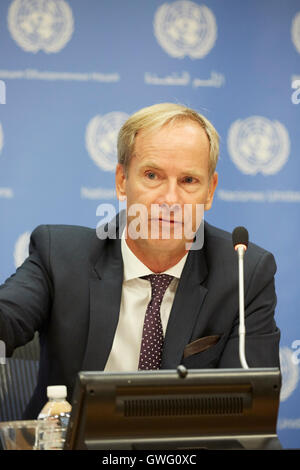 New York, Stati Uniti d'America. Il 13 settembre 2016. Ambasciatore Olof Skoog è il rappresentante permanente della Svezia parla al briefing con la stampa in avanti del Fondo di consolidamento della pace (PBF) Credito: Mark Sullivan/Alamy Live News Foto Stock