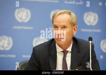 New York, Stati Uniti d'America. Il 13 settembre 2016. Ambasciatore Olof Skoog è il rappresentante permanente della Svezia parla al briefing con la stampa in avanti del Fondo di consolidamento della pace (PBF) Credito: Mark Sullivan/Alamy Live News Foto Stock