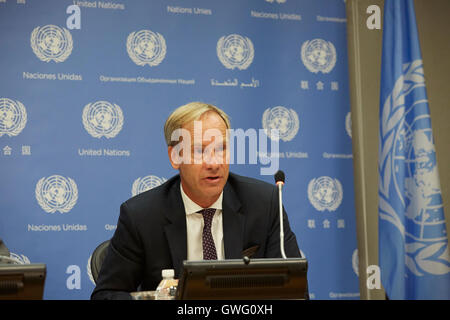 New York, Stati Uniti d'America. Il 13 settembre 2016. Ambasciatore Olof Skoog è il rappresentante permanente della Svezia parla al briefing con la stampa in avanti del Fondo di consolidamento della pace (PBF) Credito: Mark Sullivan/Alamy Live News Foto Stock