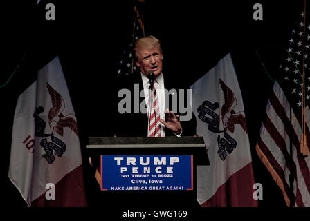 Des Moines, Iowa, USA. 13 Settembre, 2016. Donald Trump parla a 1600 sostenitori della campagna al rally di oggi a Des Moines, Iowa Credito: mark reinstein/Alamy Live News Foto Stock