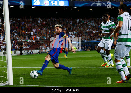 Barcellona, Spagna. Il 13 settembre 2016. Lionel Messi (Barcellona), : UEFA Champions League Group C match tra FC Barcelona 7-0 Celtic FC al Camp Nou stadium di Barcellona, Spagna. Credito: D.Nakashima/AFLO/Alamy Live News Foto Stock