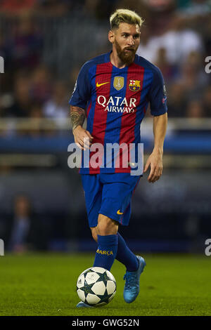 Barcellona, Spagna. Xiii Sep, 2016. Lionel Messi (FC Barcelona), durante la Champions League Soccer match tra FC Barcelona e Celtic FC, allo stadio Camp Nou a Barcellona, Spagna, martedì 13 settembre, 2016. Foto: S.Lau Credito: dpa/Alamy Live News Foto Stock