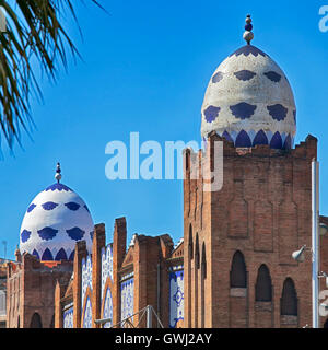 Barcellona, Spagna - 31 luglio 2015: Il Plaza Monumental de Barcelona o noto come La Monumental. Si tratta di un edificio e la corrida Foto Stock