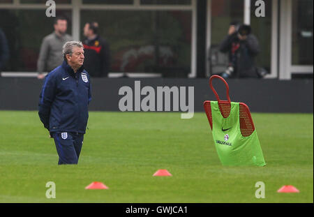 L'Inghilterra del 23-uomo Campionato Europeo squad train davanti alla finale di domani amichevole contro il Portogallo. Dotato di: Roy Hodgson dove: Londra, Regno Unito quando: 01 Giu 2016 Foto Stock