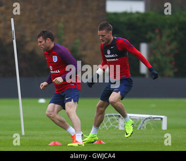 L'Inghilterra del 23-uomo Campionato Europeo squad train davanti alla finale di domani amichevole contro il Portogallo. Dotato di: James Milner, Jamie Vardy dove: Londra, Regno Unito quando: 01 Giu 2016 Foto Stock