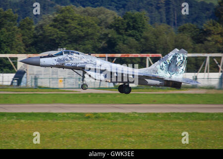 Mig 29 Fulcro del polacco forze aeree a SIAF in airshow Sliac, Slovacchia. Foto Stock