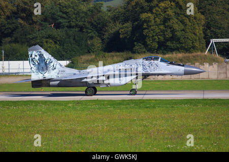 Mig 29 Fulcro del polacco forze aeree a SIAF in airshow Sliac, Slovacchia. Foto Stock