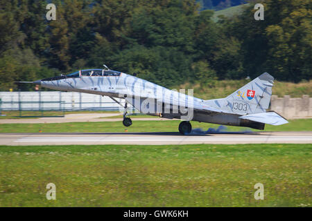 Mig 29 Fulcro del polacco forze aeree a SIAF in airshow Sliac, Slovacchia. Foto Stock