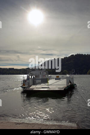 Lago di Windermere ferry, Lake District. Foto Stock