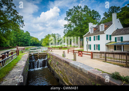 Il Great Falls Taverna Visitor Center, a Chesapeake & Ohio Canal National Historical Park, Maryland. Foto Stock