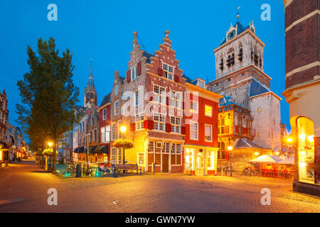 Canal e Nieuwe Kerk chiesa, Delft, Paesi Bassi Foto Stock