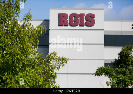 Un logo segno al di fuori della sede di RGIS Specialisti magazzino in Auburn Hills, Michigan, il 17 luglio 2016. Foto Stock