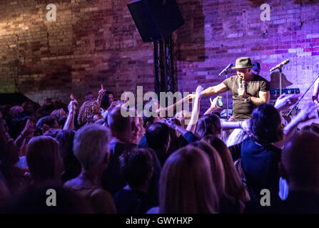 Shalamar eseguire live al Canvas Bournemouth offre: Howard Hewett, Shalamar dove: Bournemouth, Regno Unito quando: 2 Giu 2016 Foto Stock