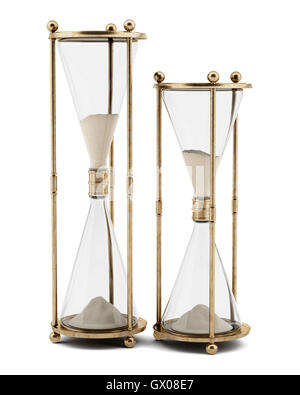 Due vintage hourglasses isolati su sfondo bianco Foto Stock