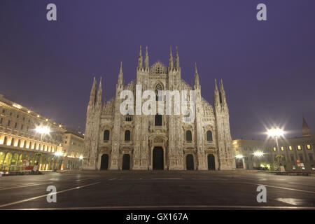 Un bel colpo del Duomo di Milano " il Duomo di Milano all'alba Foto Stock