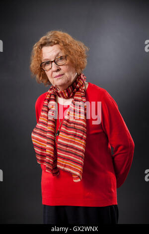 Ruth Dudley Edwards, lo storico irlandese, criminalità romanziere, giornalista ed emittente, all'Edinburgh International Book Festival. Edimburgo, Scozia. 23 Agosto 2016 Foto Stock