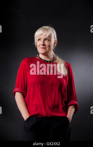 Kati Hiekkapelto, il finlandese della criminalità scrittore, all'Edinburgh International Book Festival. Edimburgo, Scozia. 23 Agosto 2016 Foto Stock