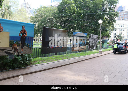 Sydney, Australia. Il 14 settembre 2016. Come parte della città di Sydney del " Arte & circa Sydney", le voci dei 22 finalisti della vita australiana foto di concorrenza può essere visto esposto in Hyde Park a nord di Sydney. Credito: Richard Milnes/Alamy Live News Foto Stock